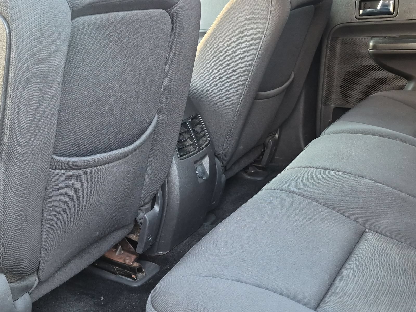 Used 2010 Ford Edge SEL FWD image 17