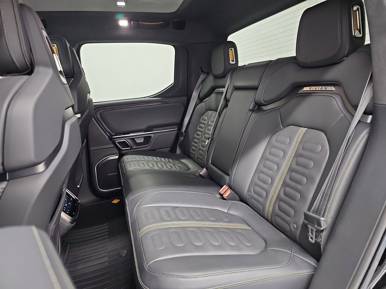 Used 2022 Rivian R1T Adventure AWD/4WD image 21