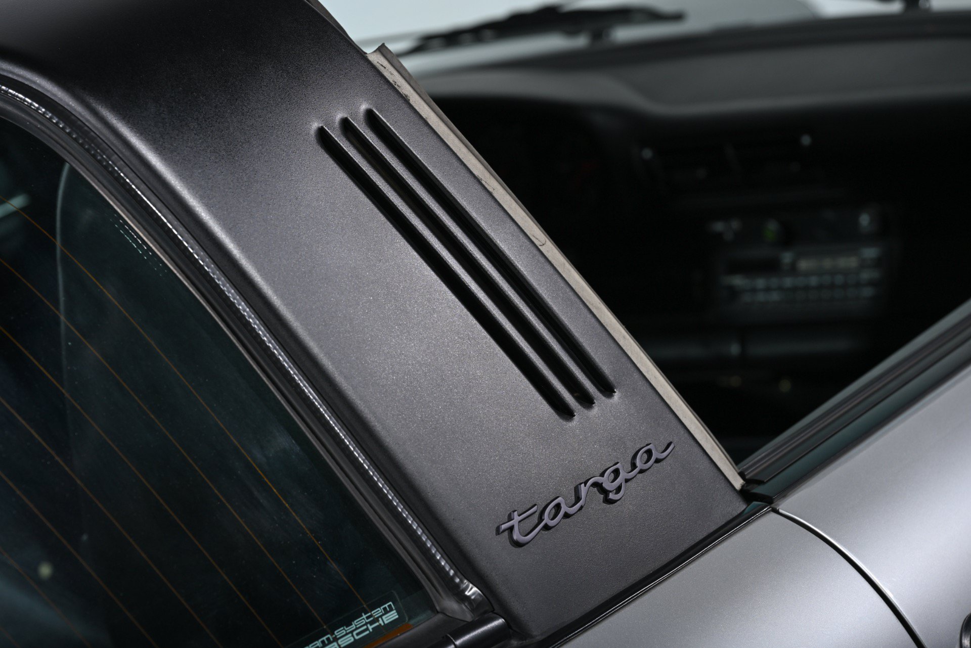 Used 1988 Porsche 911 Carrera RWD image 7