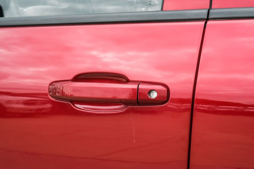 Used 2018 Chevrolet Silverado 1500 LT w/ All Star Edition AWD/4WD image 38