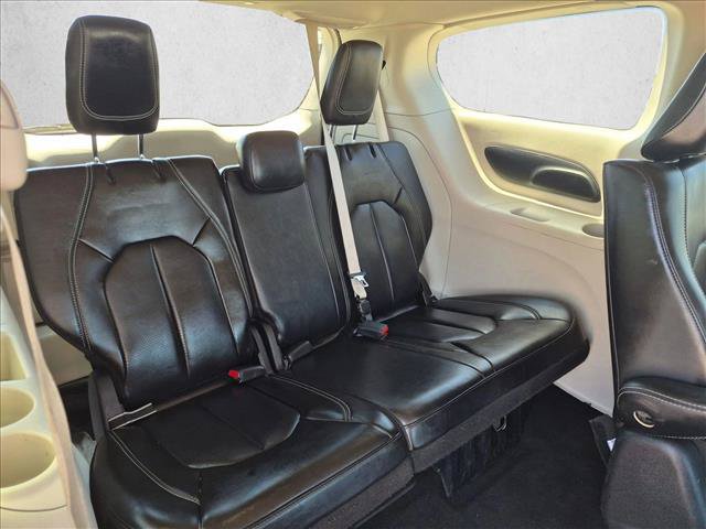 Used 2024 Chrysler Pacifica Limited FWD image 26