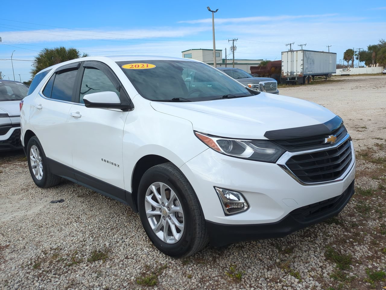 Used 2021 Chevrolet Equinox LT FWD image 2