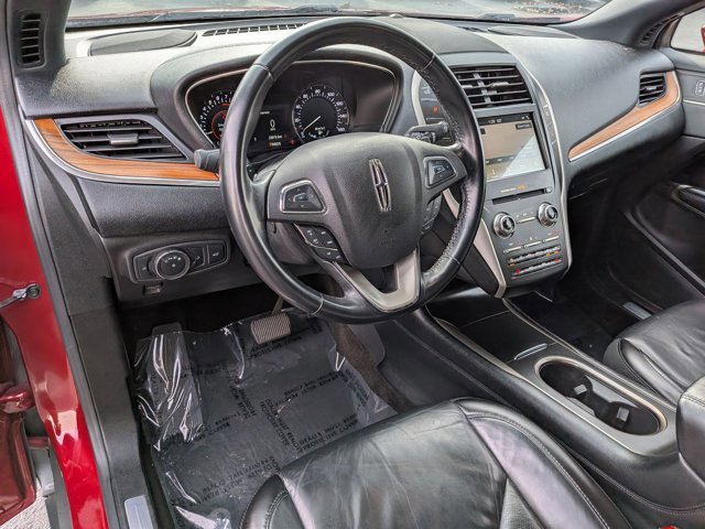 Used 2019 Lincoln MKC Select image 10