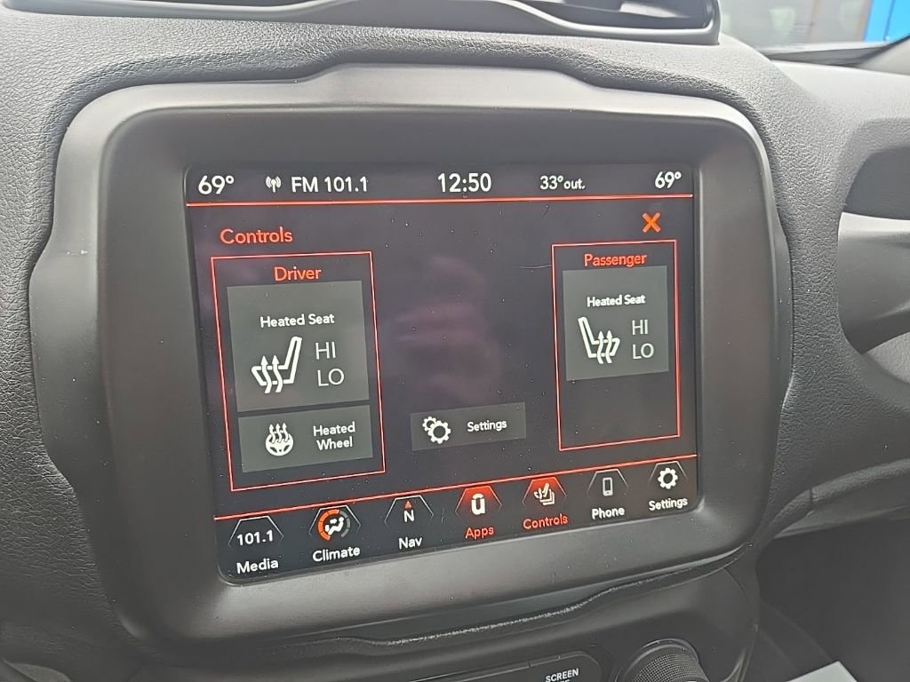 Used 2022 Jeep Renegade Latitude w/ Sun/Sound Group image 52