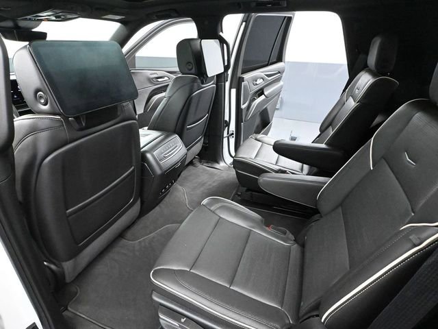 Used 2024 Cadillac Escalade Sport w/ LPO, ONYX Package image 43