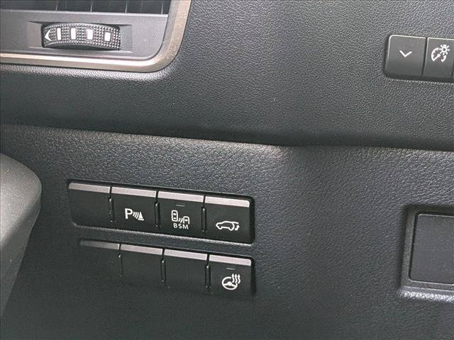 Used 2016 Lexus NX 300h AWD image 17
