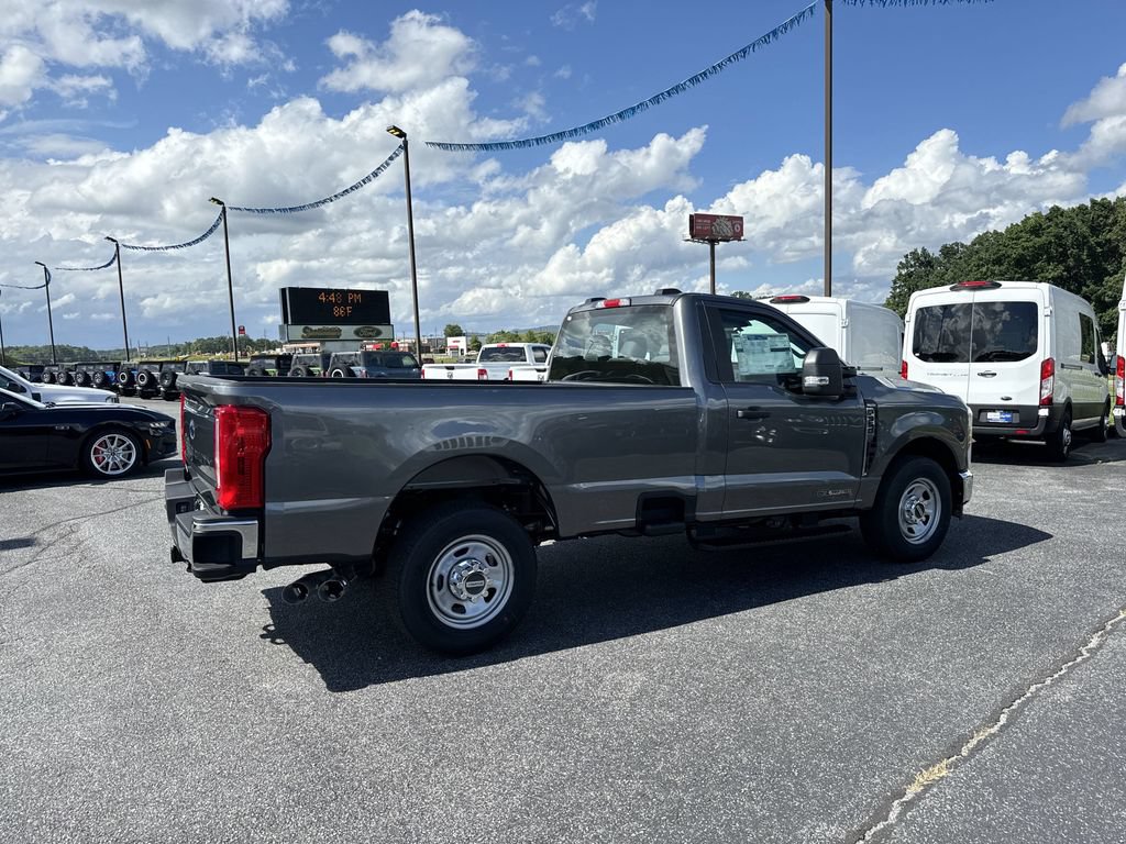New 2025 Ford F350 XL w/ XL Chrome Package RWD image 8