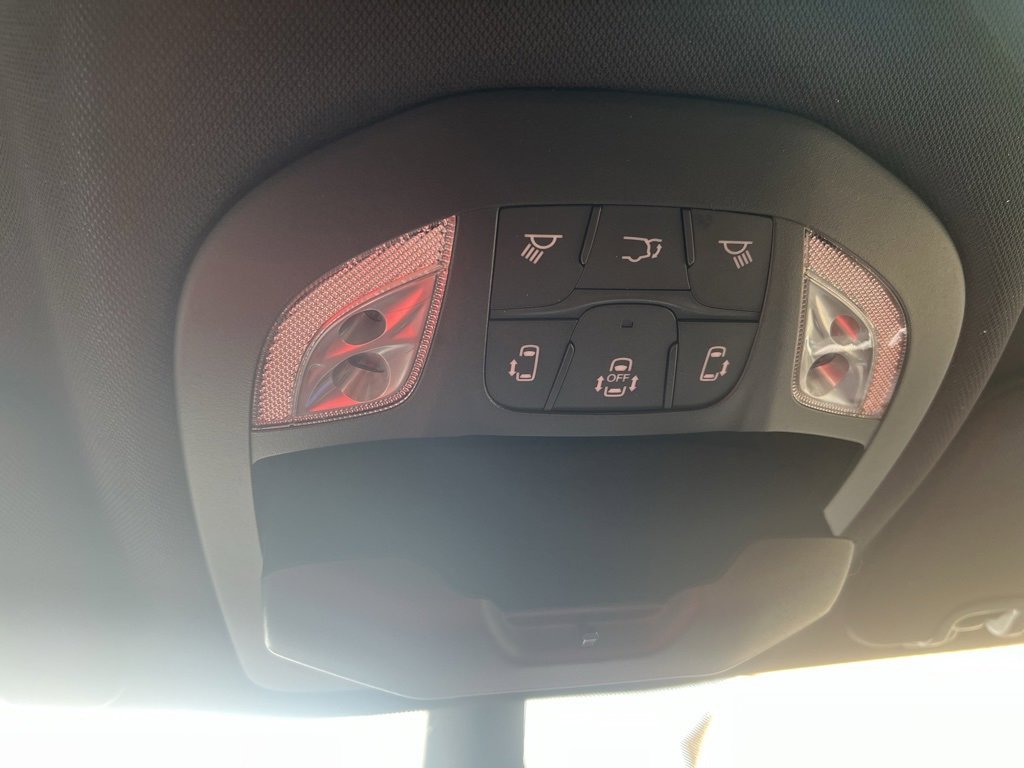 New 2025 Chrysler Pacifica Select image 24