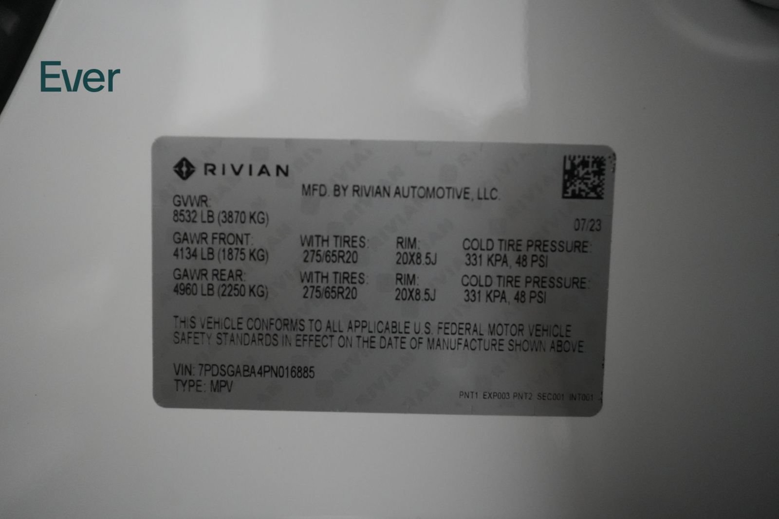 Used 2023 Rivian R1S Adventure AWD/4WD image 32