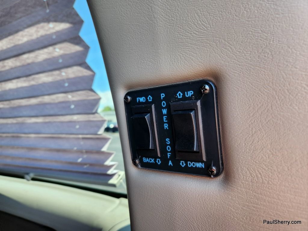 Used 2019 Chevrolet Express 2500 image 19