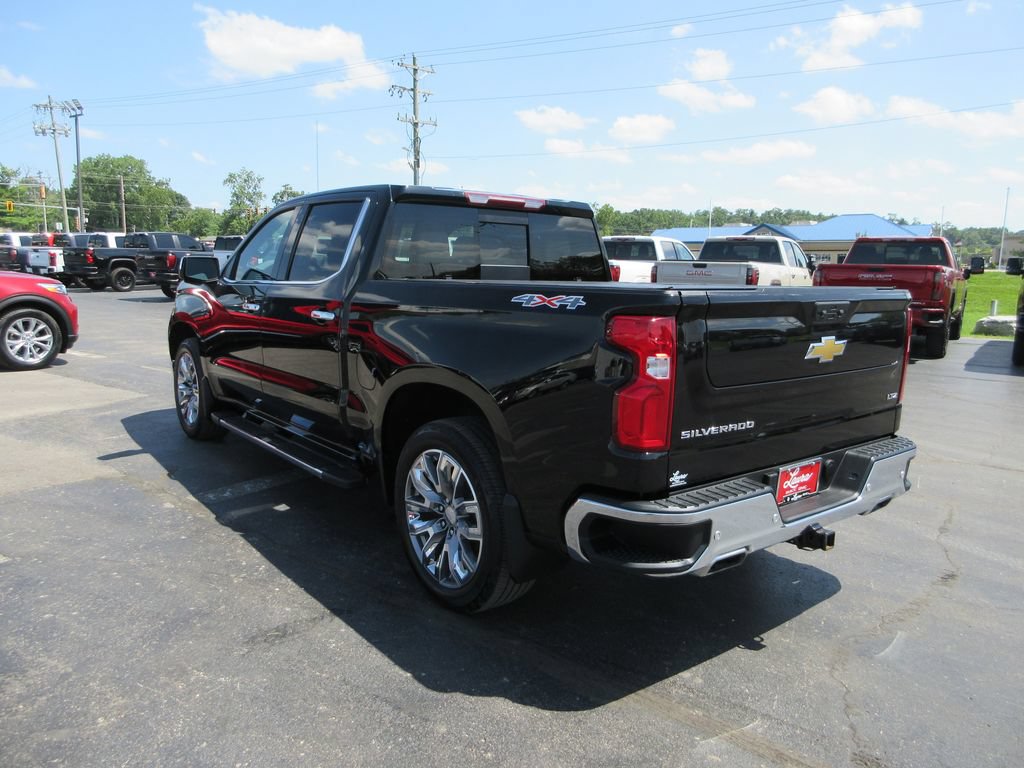 Certified 2023 Chevrolet Silverado 1500 LTZ w/ LTZ Premium Package AWD/4WD image 10