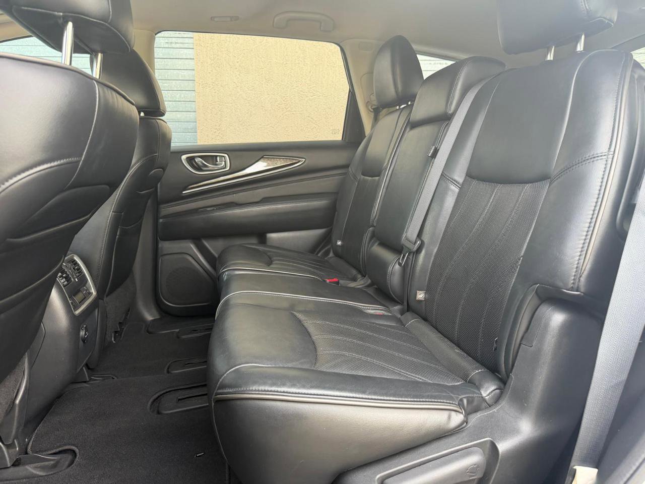 Used 2014 INFINITI QX60 FWD w/ Cargo Package image 21