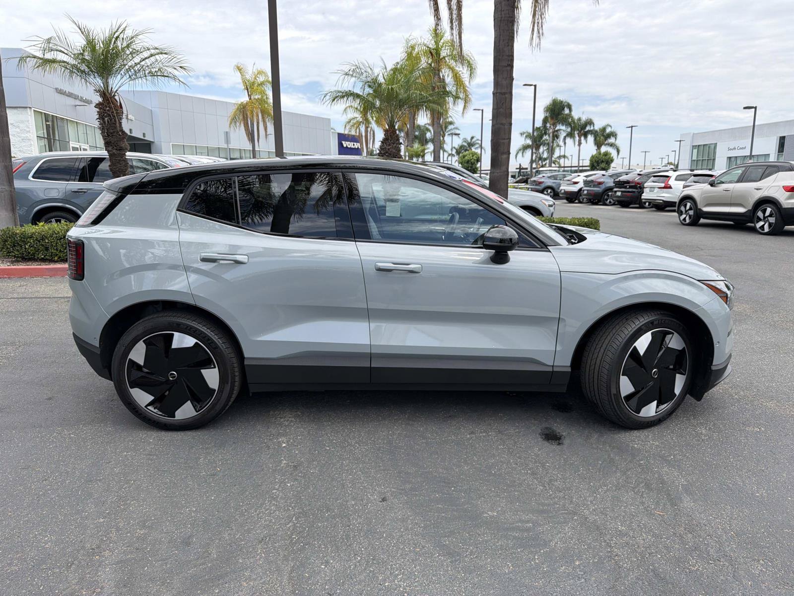 Used 2026 Volvo EX30 Ultra w/ Climate Package AWD/4WD image 4