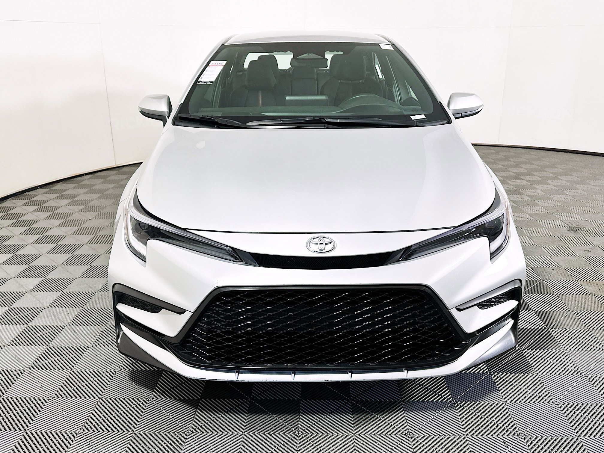 Used 2025 Toyota Corolla SE image 8