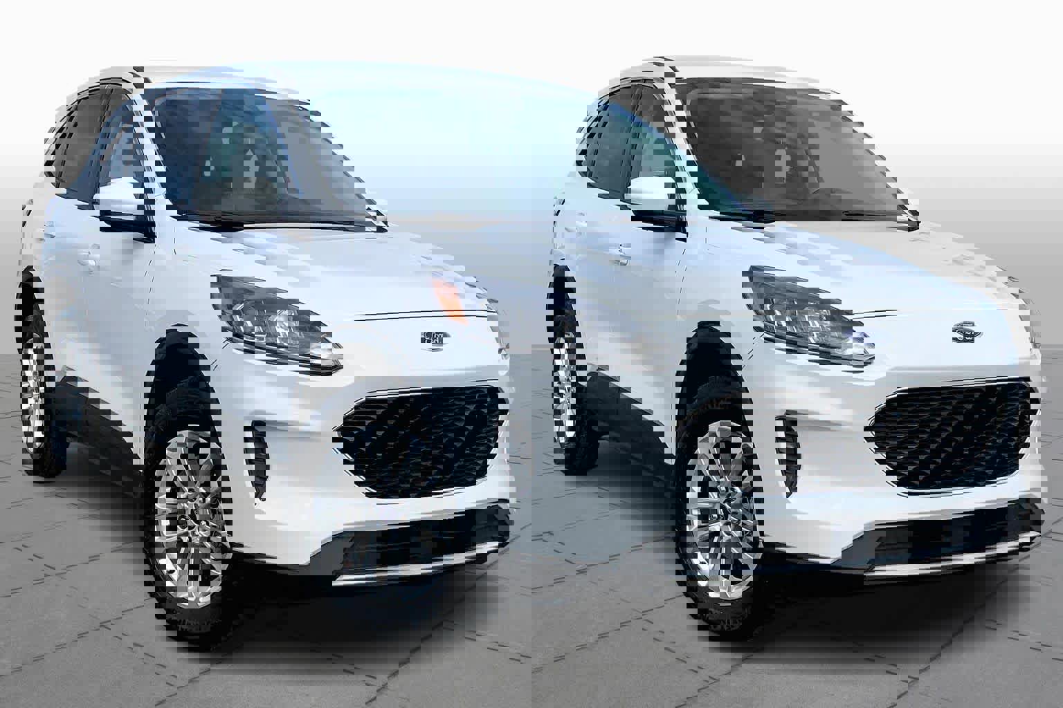 Used 2021 Ford Escape SE image 3