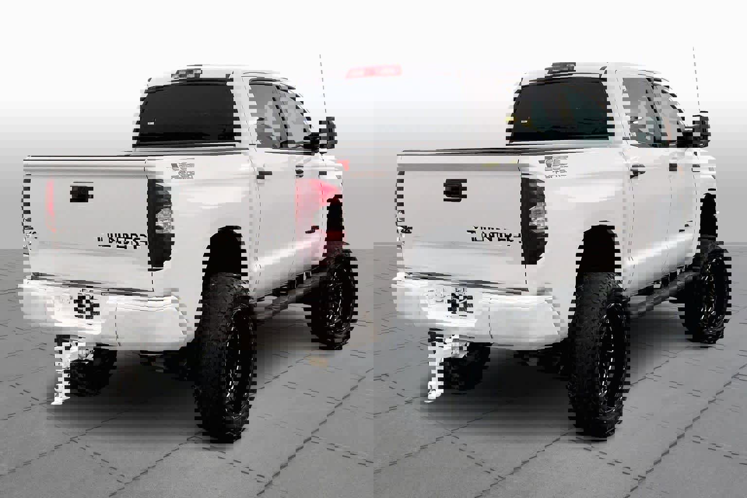 Used 2018 Toyota Tundra SR5 w/ SR5 Upgrade Package image 13