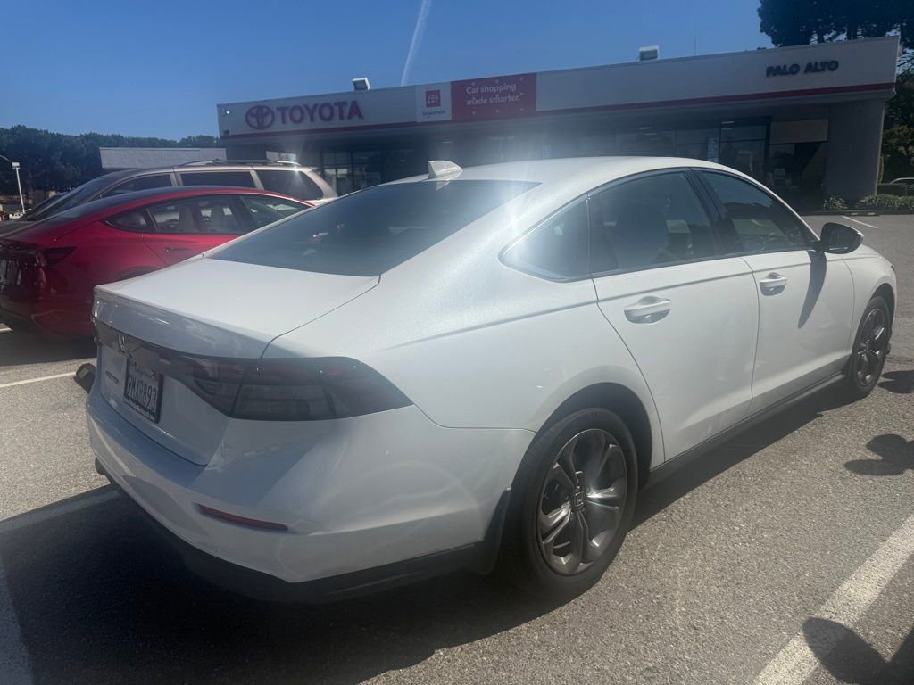 Used 2024 Honda Accord EX image 2