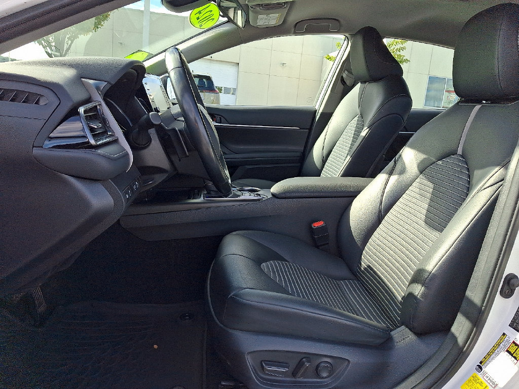 Used 2024 Toyota Camry SE FWD image 16