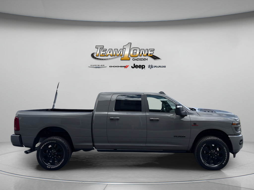 New 2026 RAM 2500 Laramie AWD/4WD image 9