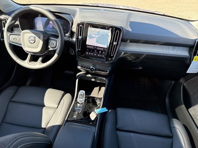 New 2026 Volvo XC40 B5 Plus w/ Protection Package Premier AWD/4WD image 15