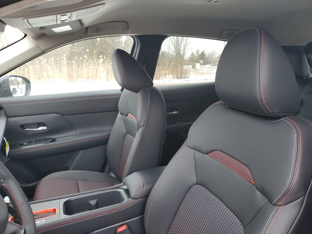 New 2026 Nissan Kicks SR w/ Cold Weather Package AWD/4WD image 10