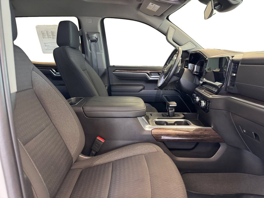 Used 2023 GMC Sierra 1500 Elevation w/ X31 Off-Road Package AWD/4WD image 17