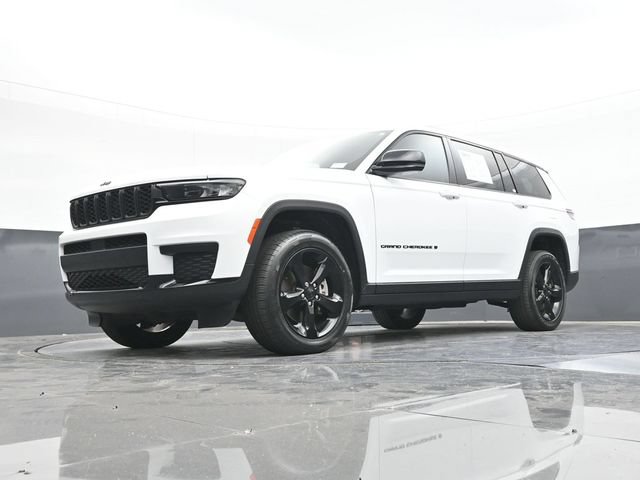 Used 2023 Jeep Grand Cherokee L Laredo AWD/4WD image 58