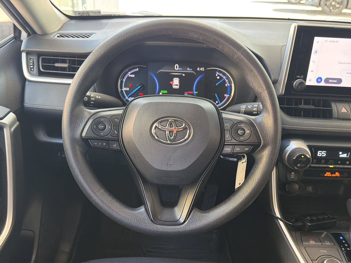 Used 2025 Toyota RAV4 LE AWD/4WD image 18