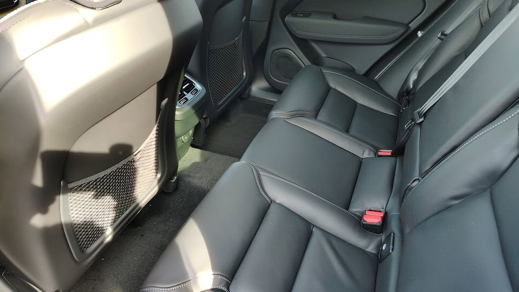 New 2026 Volvo XC60 B5 Ultra w/ Protection Package Premier image 29