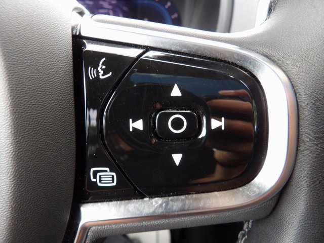 Certified 2024 Volvo XC90 B6 Plus w/ Protection Package Premier image 17