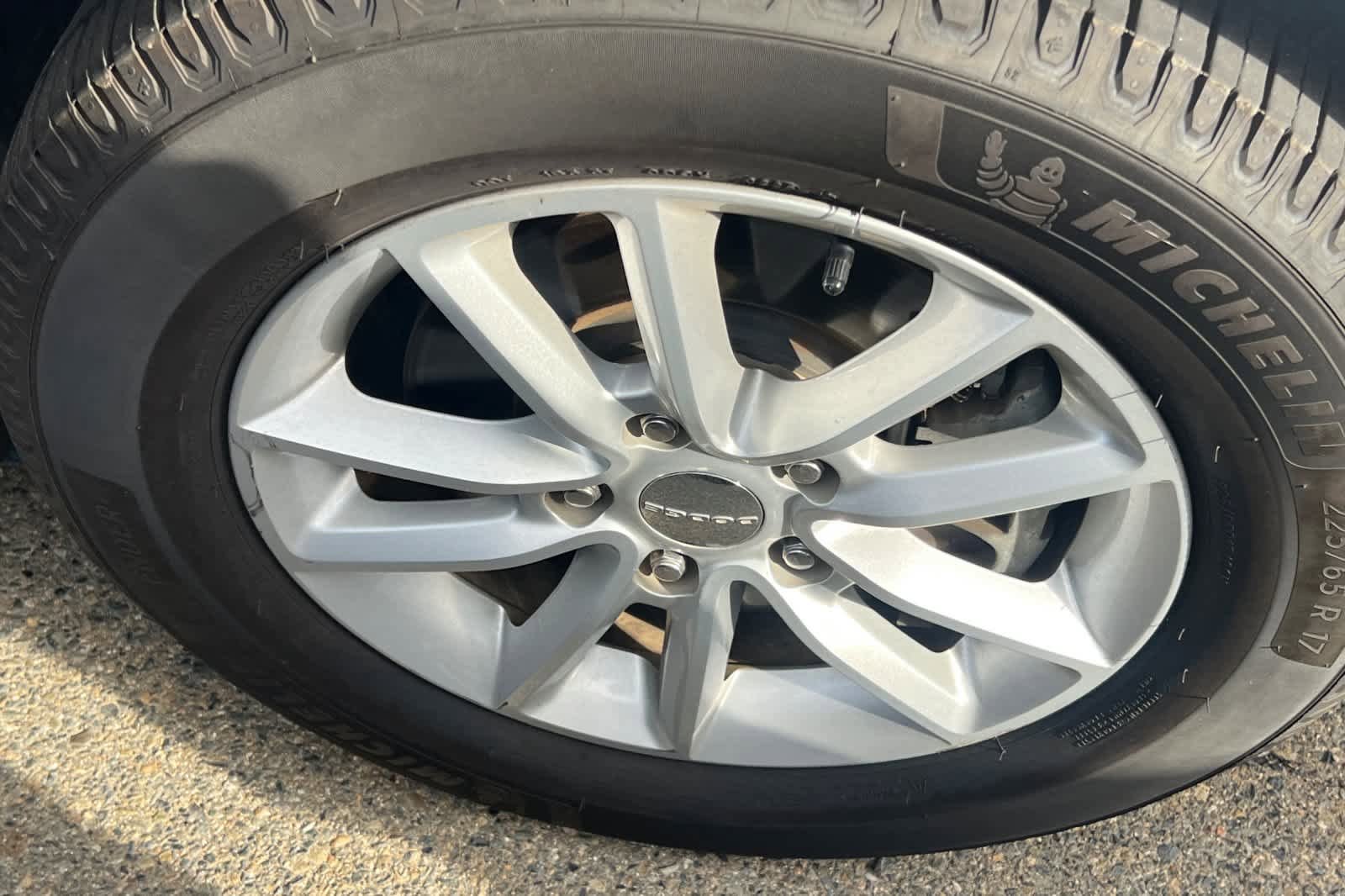Used 2019 Dodge Grand Caravan SXT image 15