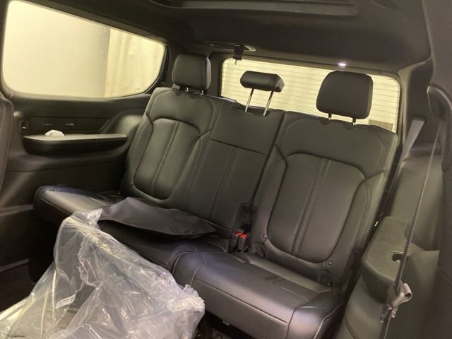 New 2026 Jeep Grand Wagoneer Limited image 23