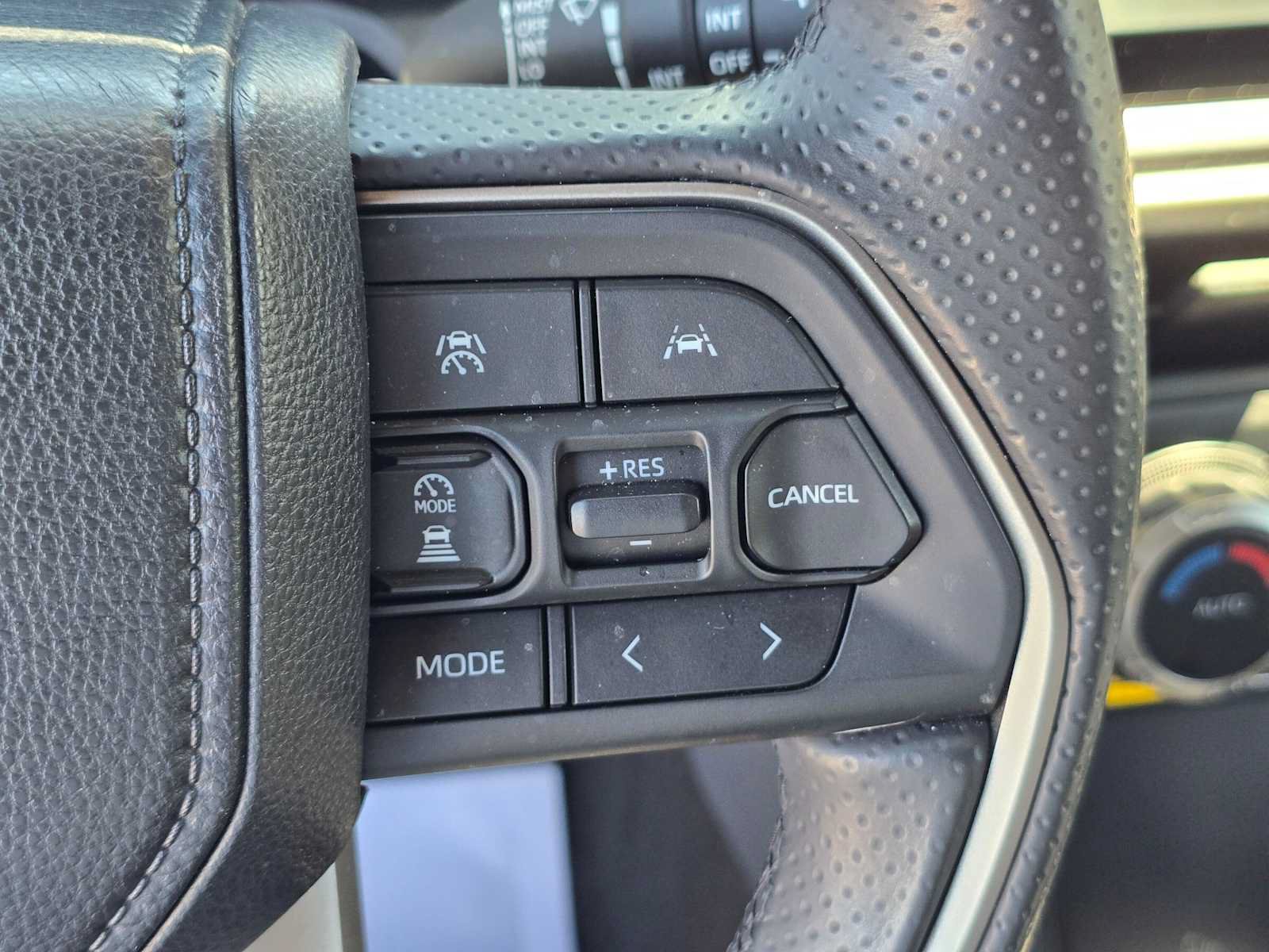 Used 2026 Toyota 4Runner TRD Off-Road Premium AWD/4WD image 31