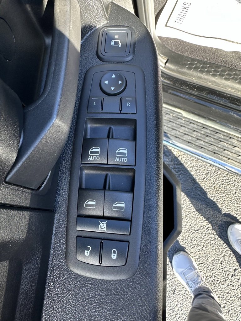 Used 2024 RAM 2500 Tradesman w/ Chrome Appearance Group image 8