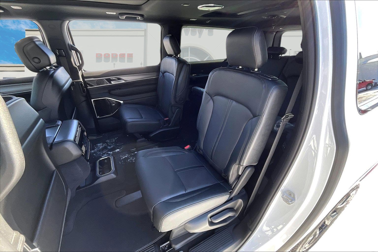 New 2026 Jeep Grand Wagoneer L Limited image 10