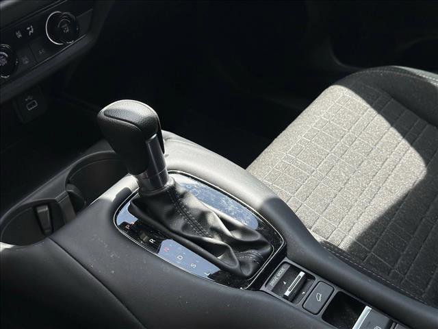 Used 2025 Honda HR-V LX image 12