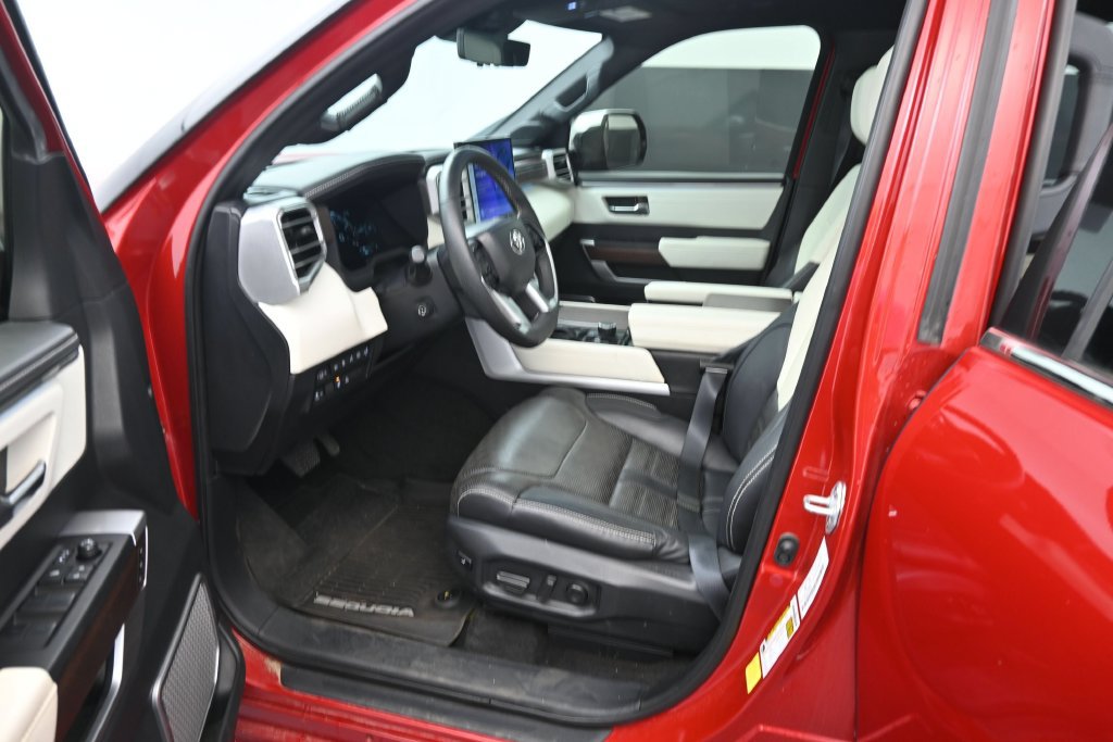 Used 2023 Toyota Sequoia Capstone AWD/4WD image 17