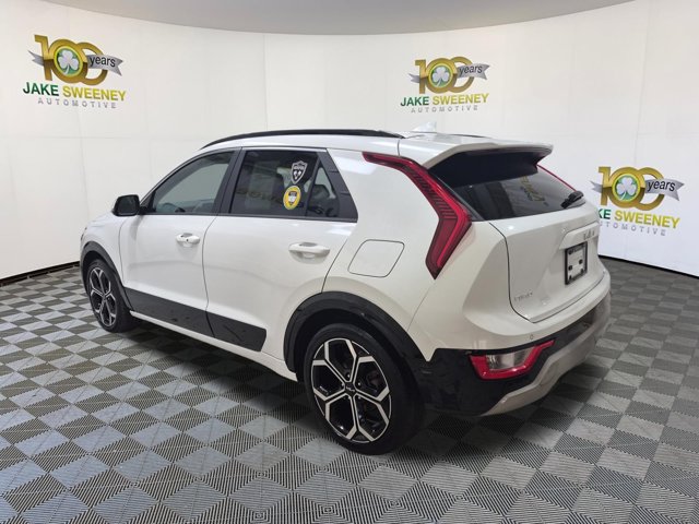 Certified 2024 Kia Niro EX Touring FWD image 7