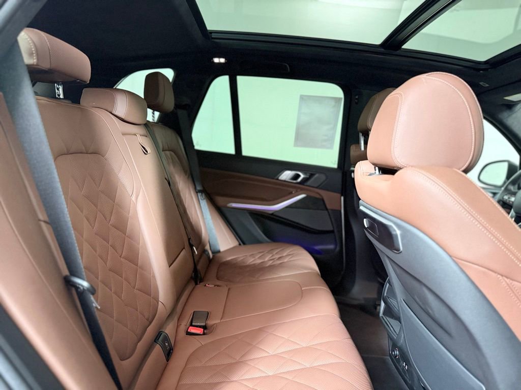 Used 2024 BMW X5 xDrive40i w/ Premium Package image 21