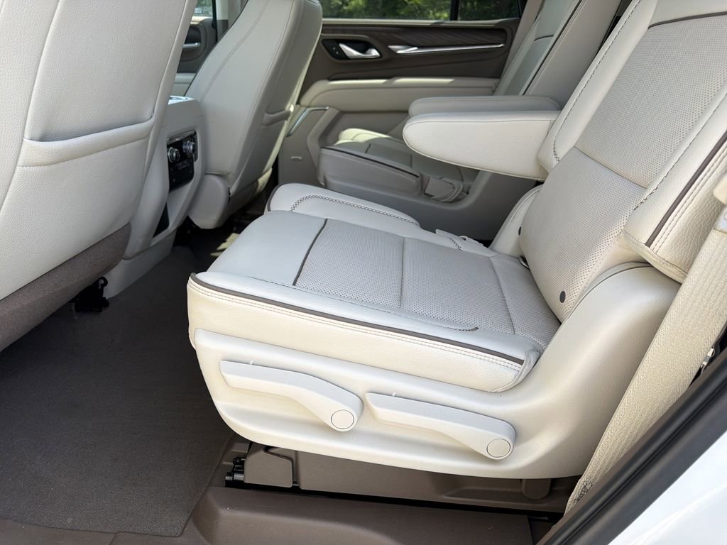 Used 2022 GMC Yukon Denali RWD image 19