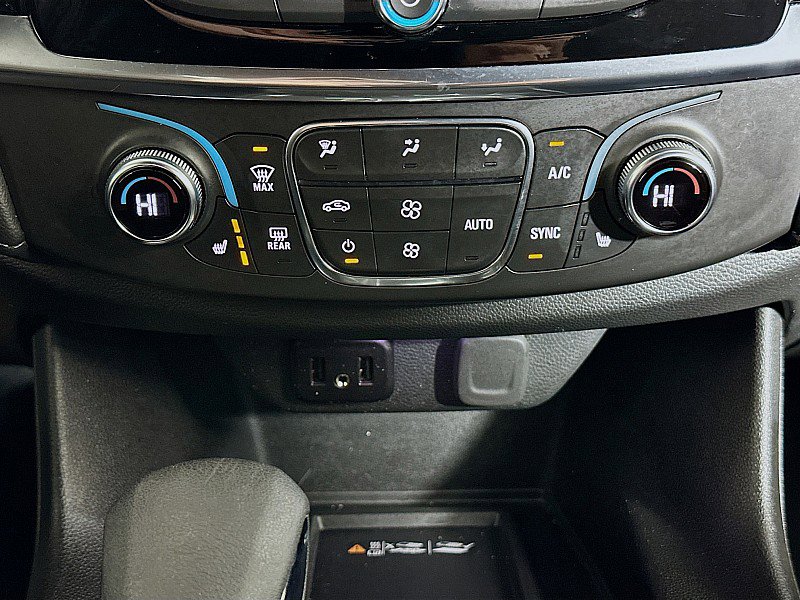 Used 2023 Chevrolet Traverse LT image 16
