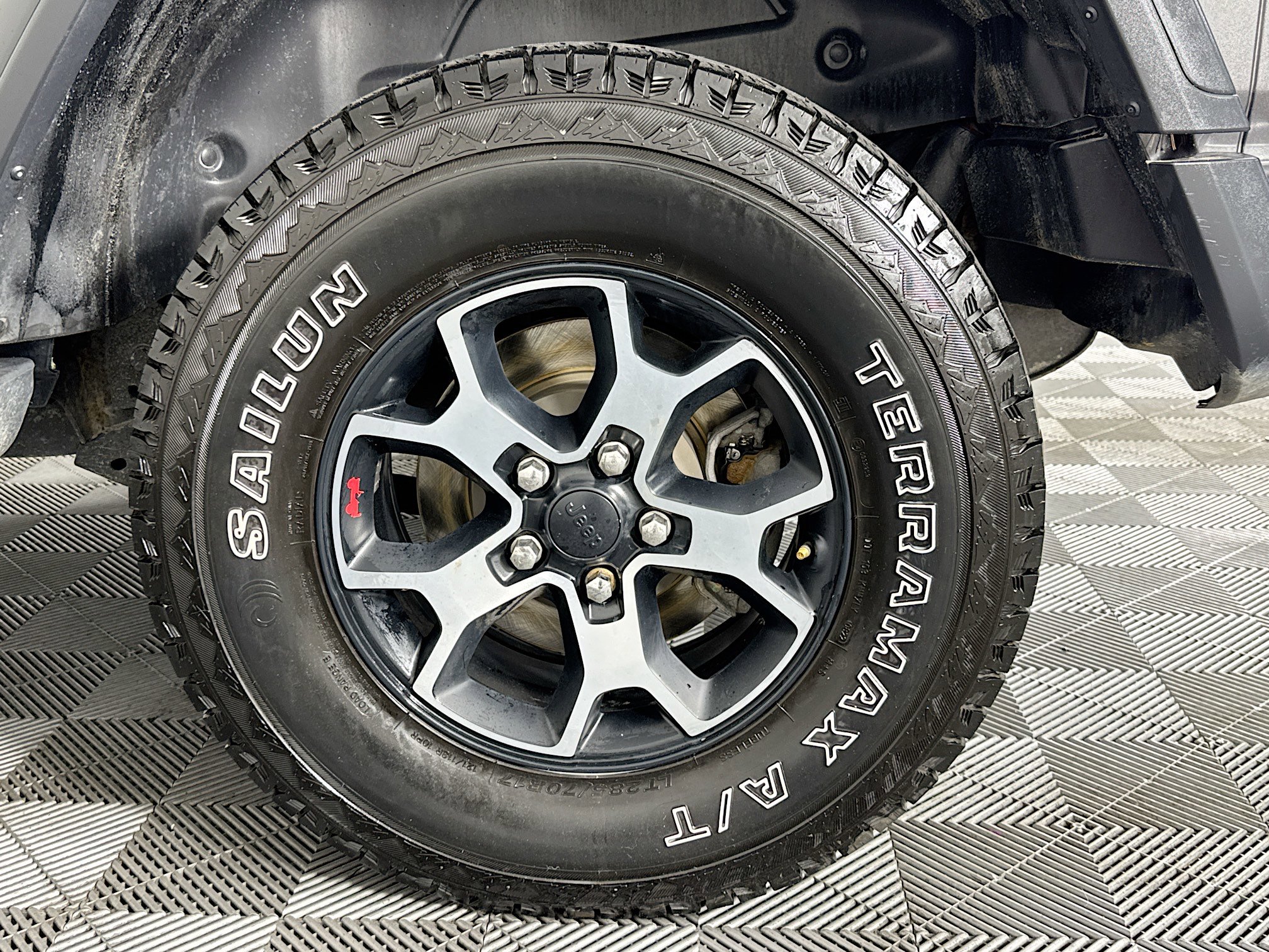 Used 2019 Jeep Wrangler Rubicon image 32