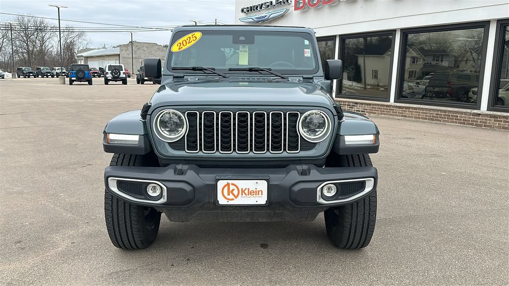 Used 2025 Jeep Wrangler Unlimited Sahara w/ Safety Group AWD/4WD image 2