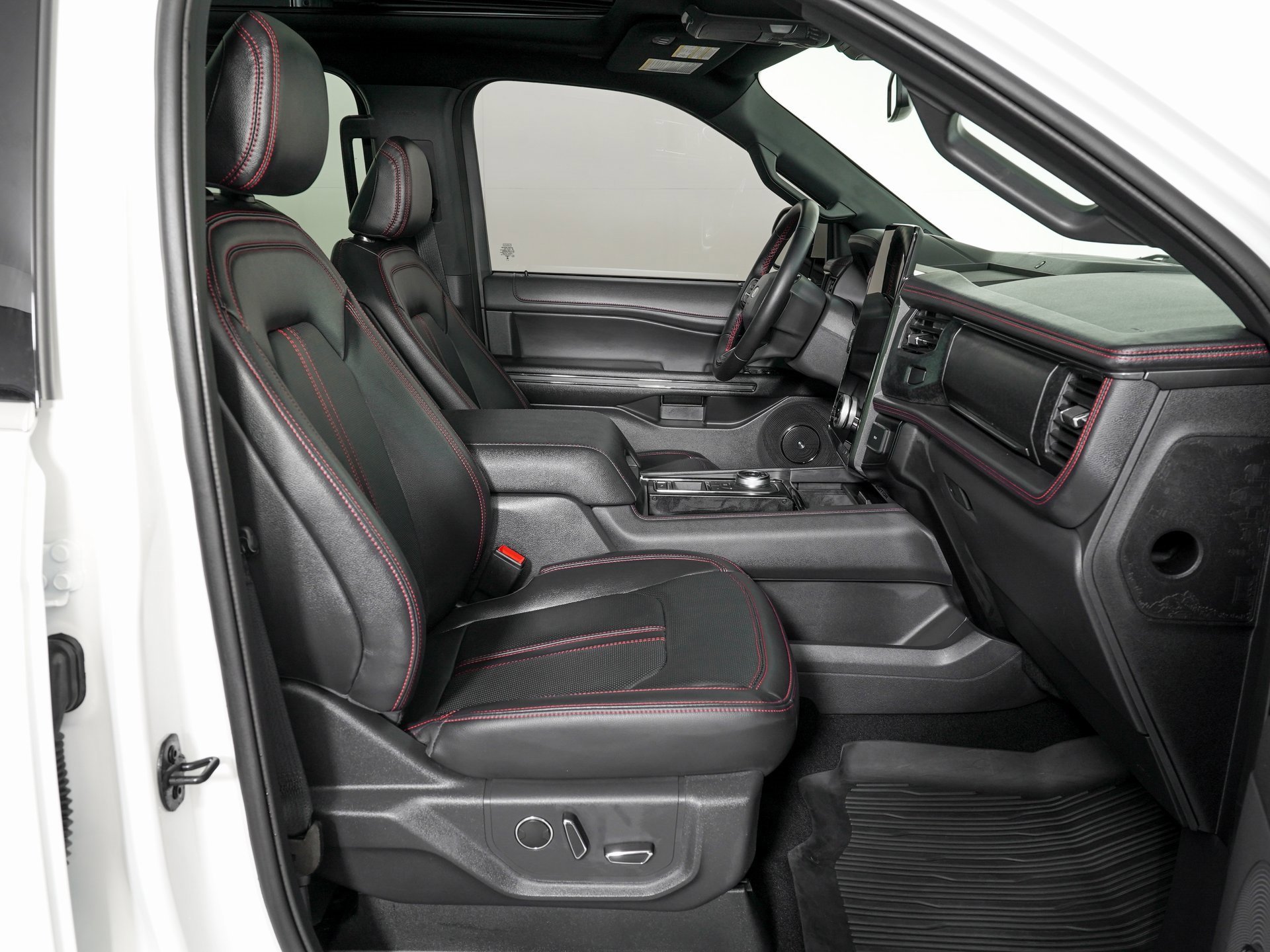 Used 2024 Ford Expedition Max Limited image 9