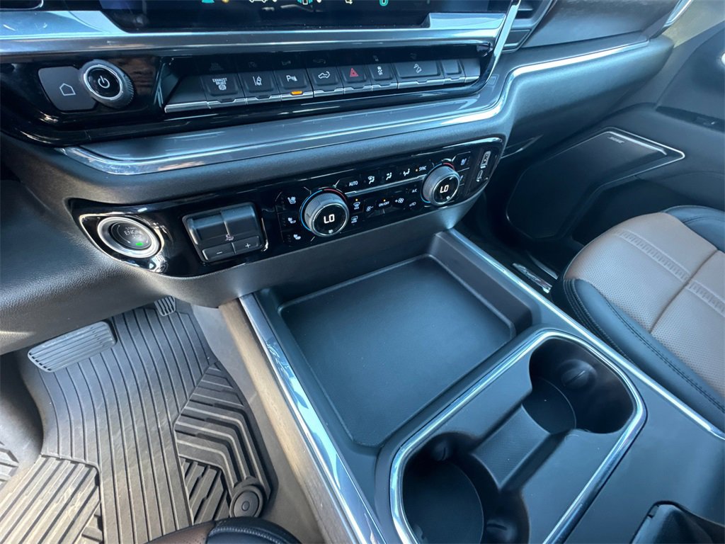 Used 2024 Chevrolet Silverado 2500 High Country w/ High Country Premium Package image 33