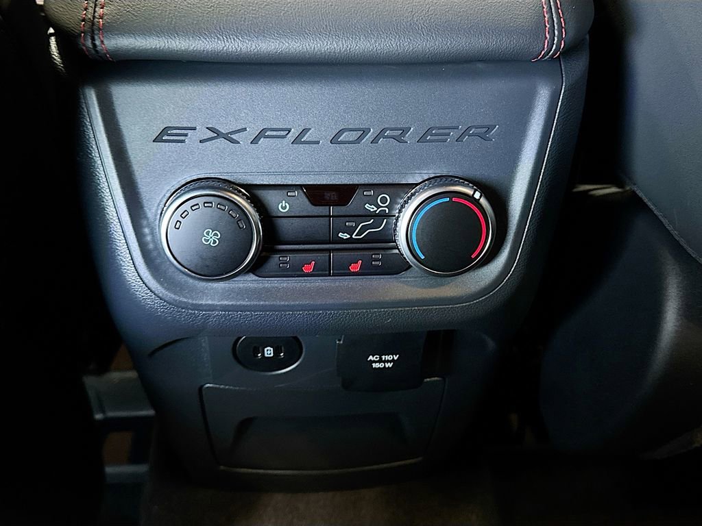 Used 2025 Ford Explorer ST-Line w/ Premium Package image 25