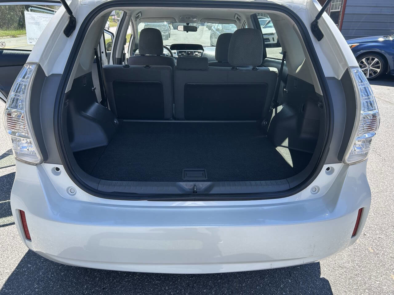 Used 2012 Toyota Prius V Three image 17