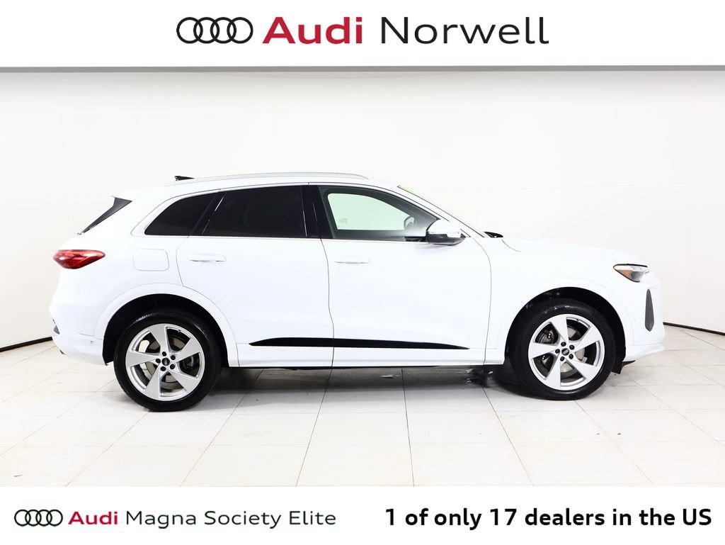 Used 2025 Audi Q5 Premium Plus w/ Premium Plus AWD/4WD image 19