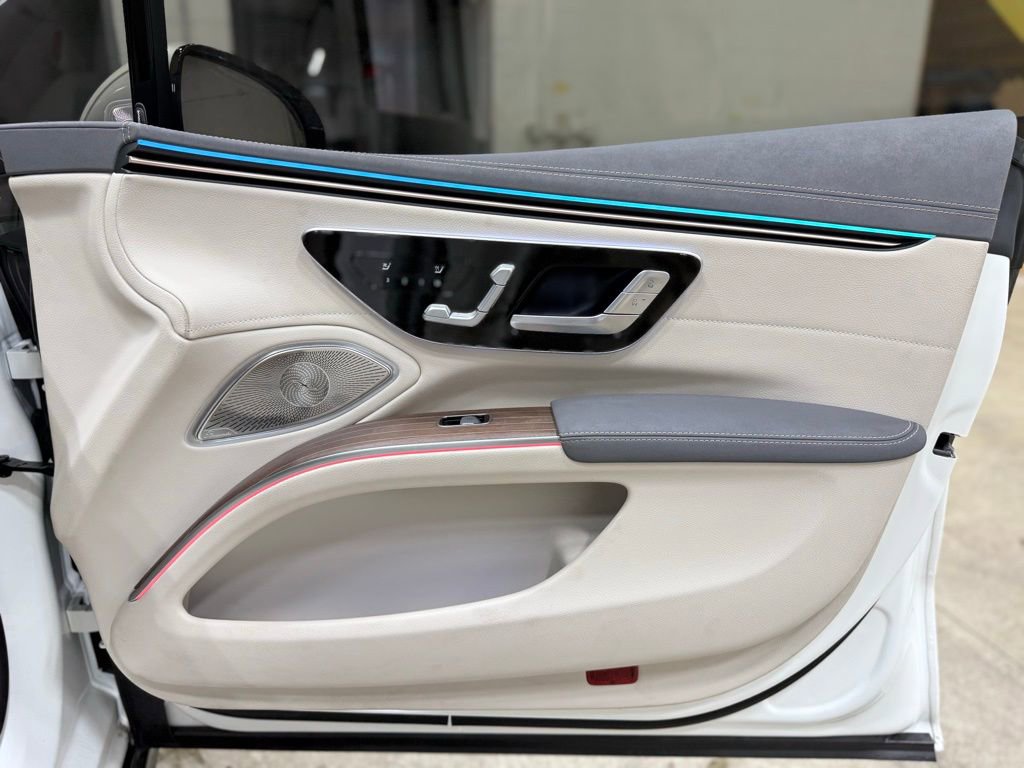Used 2023 Mercedes-Benz EQS 580 4MATIC Sedan image 48