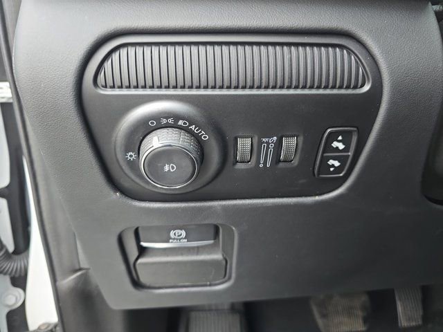 Used 2023 Jeep Grand Wagoneer L Series III image 26